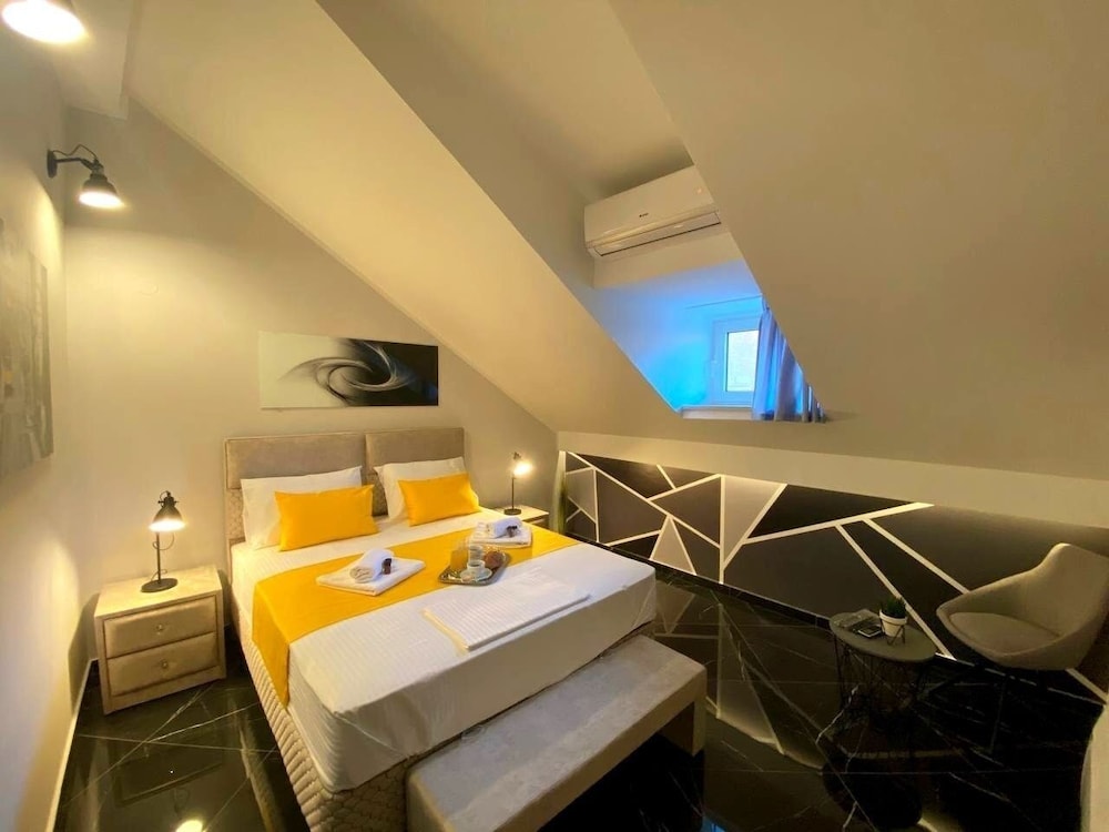 Exclusive Apartment, 2 Bedrooms photo 2