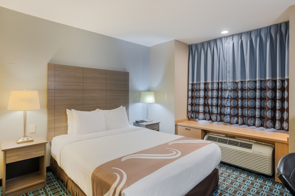 Room, 1 King Bed, Accessible - Photo 2