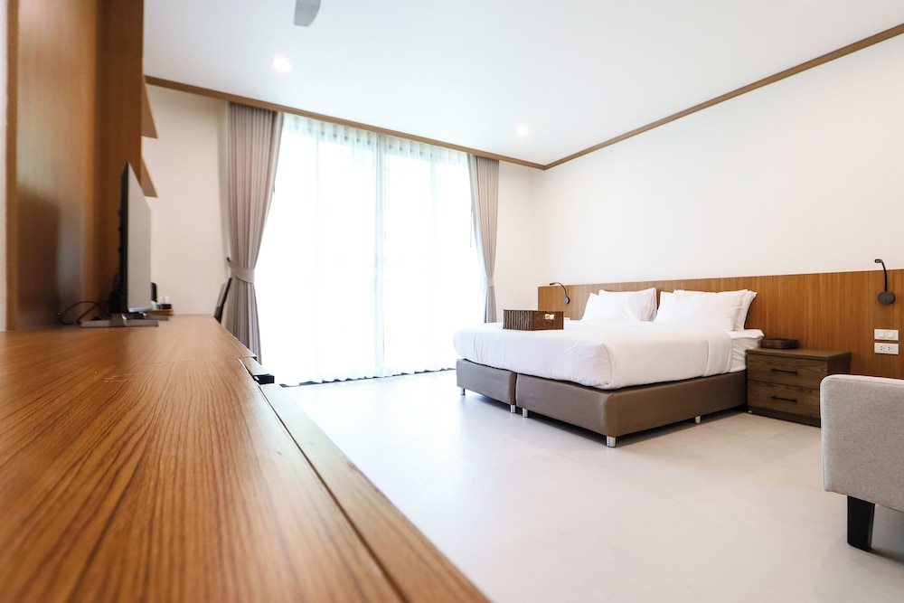 Deluxe Double Room - Photo 19