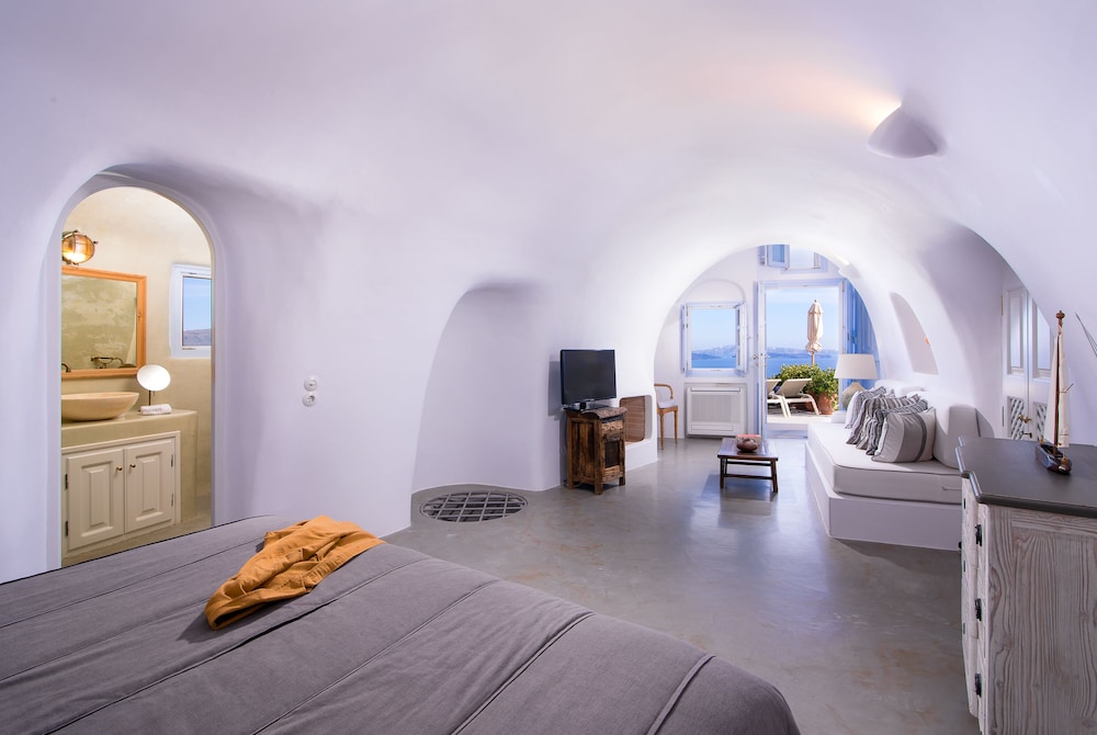 Ligaria Cave Suite with Caldera View - Photo 5