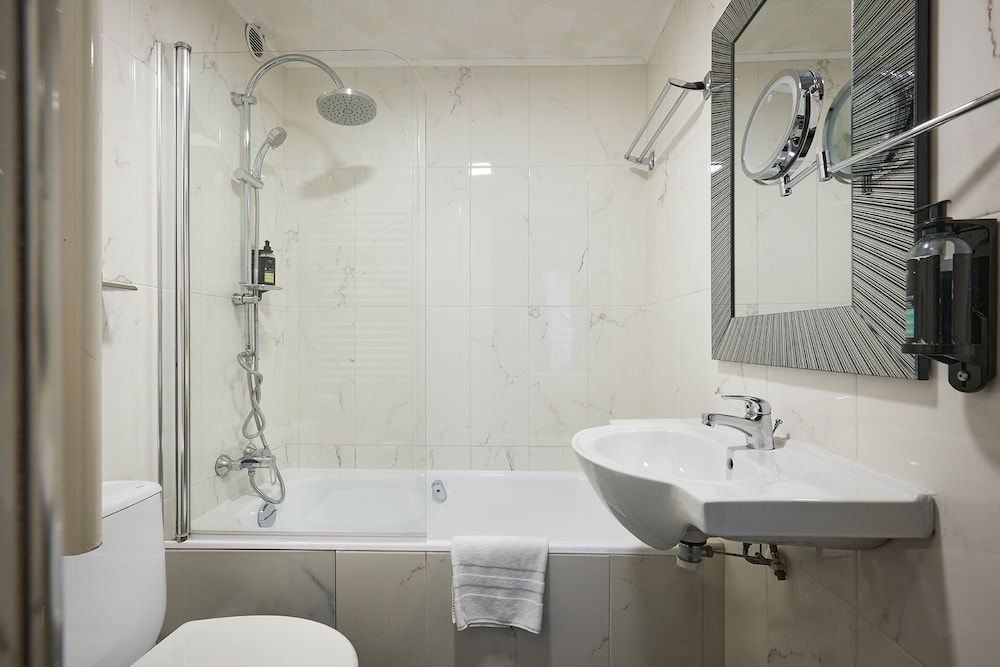 Triple Room - Photo 6