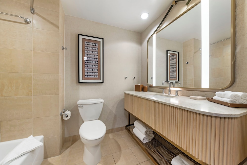 Premier Room, 2 Double Beds, Bay View (Spacious) - Photo 4