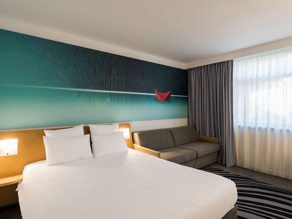 Classic Room, Multiple Beds - Photo 3