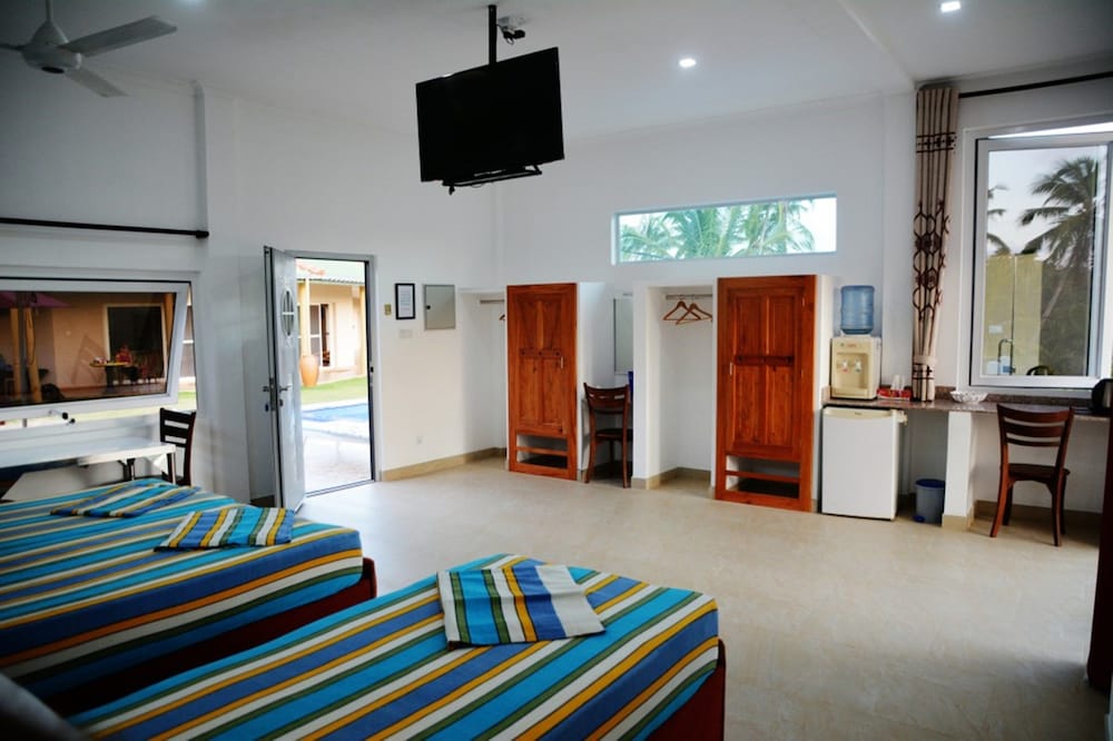 Triple Room, Balcony photo 1