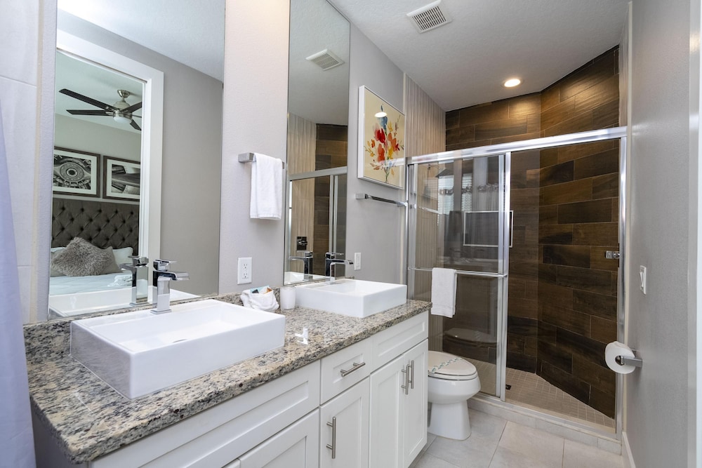 Magical Themed House Just 5 Minutes to Disney Free BBQ Pool Access, 사진 11