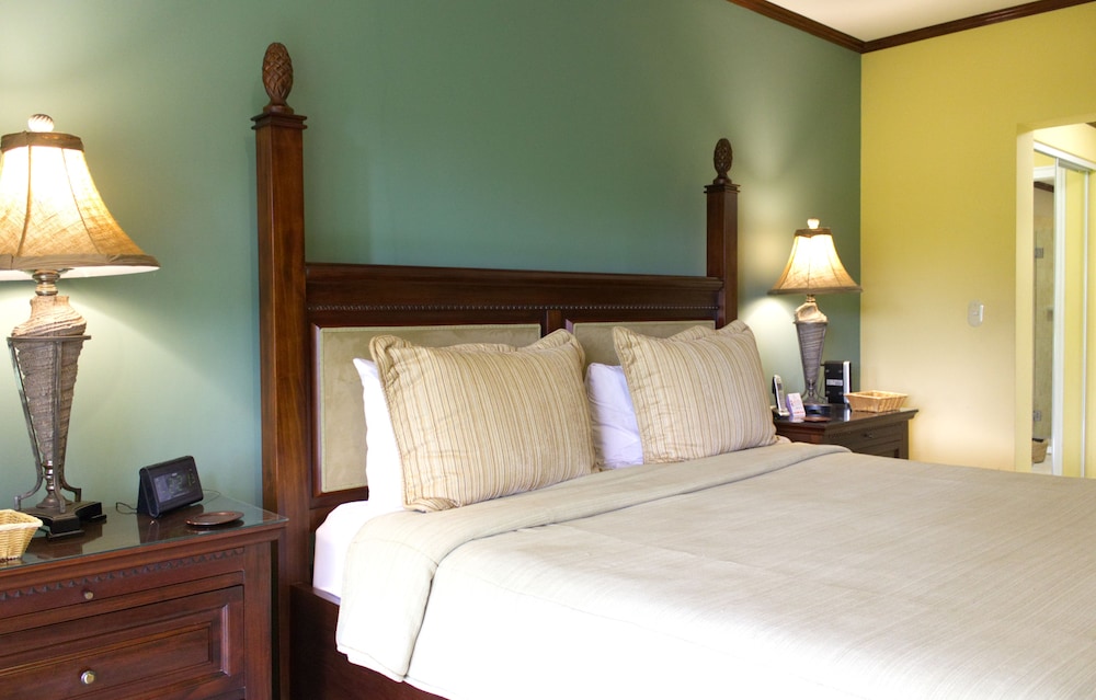 Luxury Condo, 2 Bedrooms, Concierge Service, Garden Area photo 3