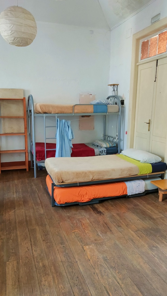 Bed in 10 bed shared dormitory photo 3