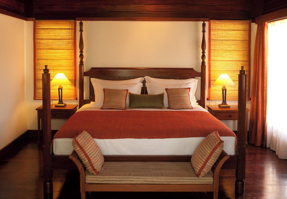 Signature Villa (Enchanted | Comp. Bottle of Prosecco)