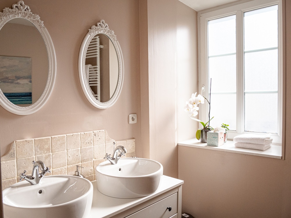 Romantic Double Room, Ensuite (Chambre Rose) - Photo 5