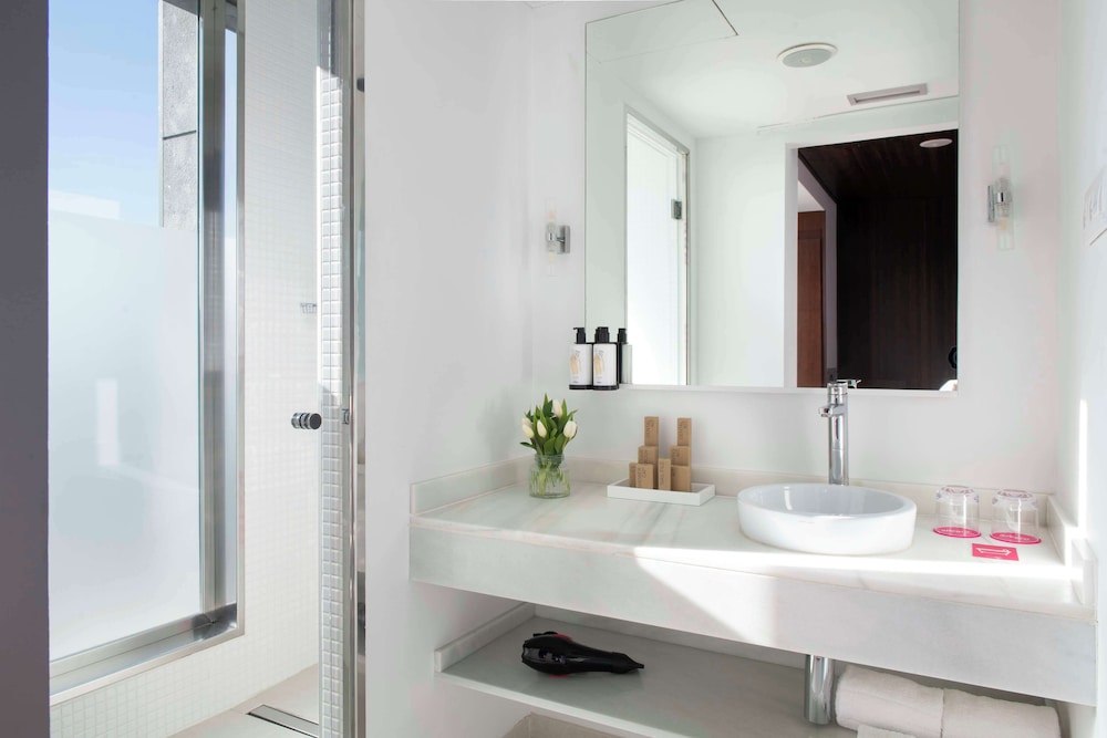 Penthouse (Pool) photo 2