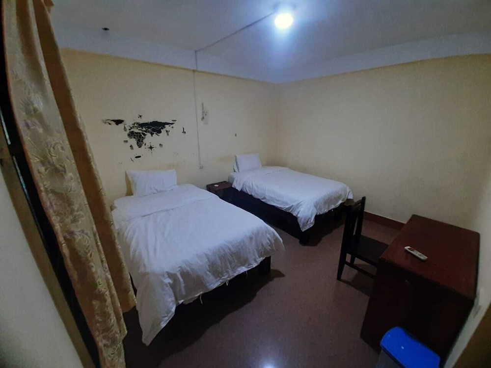 Deluxe Twin Room photo 3