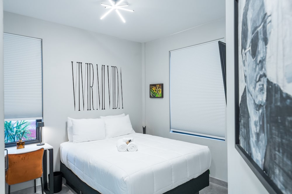 Mark Anthony Luxury Double Room/ Queen bed/1Ba photo 2