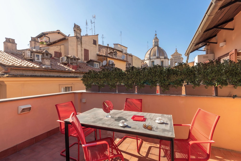 Romantic Double Room, 1 King Bed, Terrace photo 2