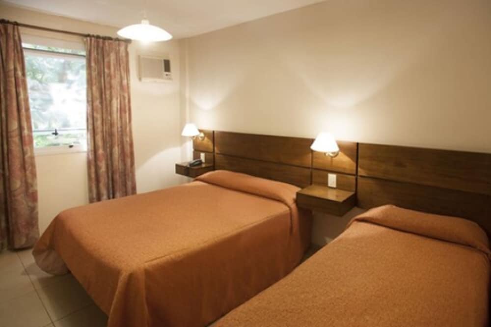Triple Room, 3 Twin Beds photo 2