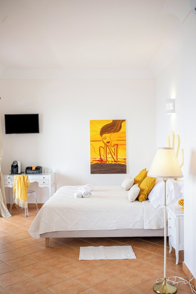 Romantic Suite sea view photo 2