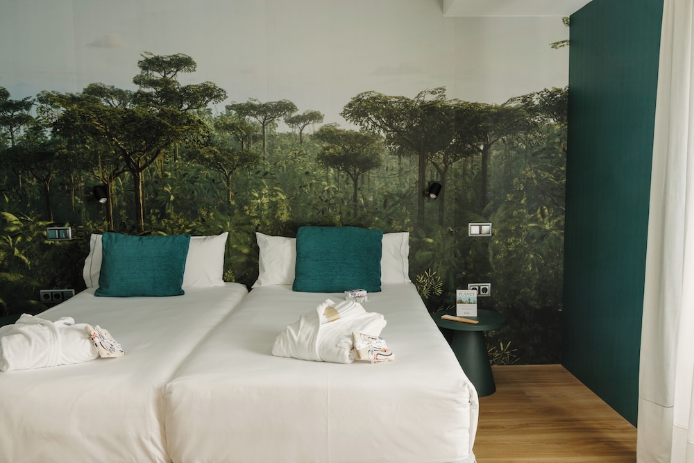 Superior Double or Twin Room with Balcony - Photo 7