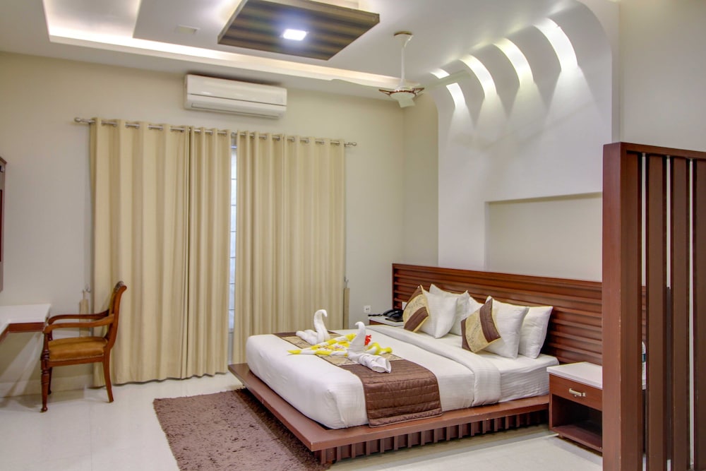 Deluxe Room - Photo 1