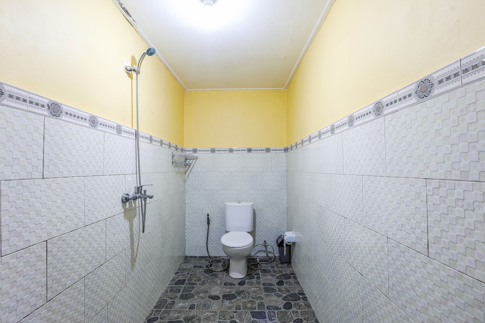 Basic Twin Room - Photo 10