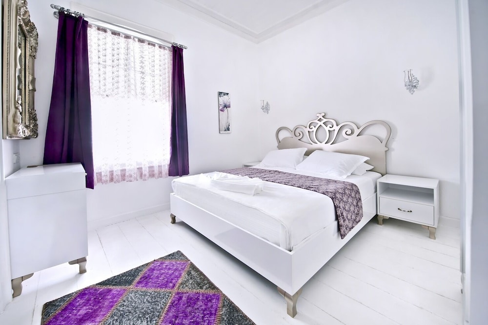 Deluxe Double Room (Dyonisos) photo 1