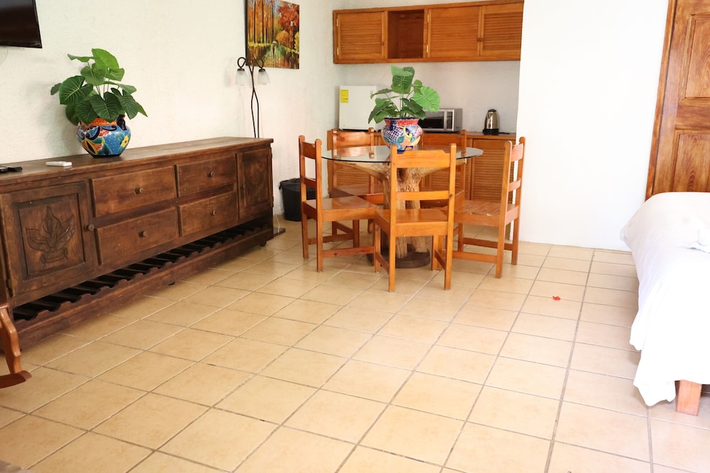 Coba Family Suite with Balcony and Private Bathroom - Photo 4