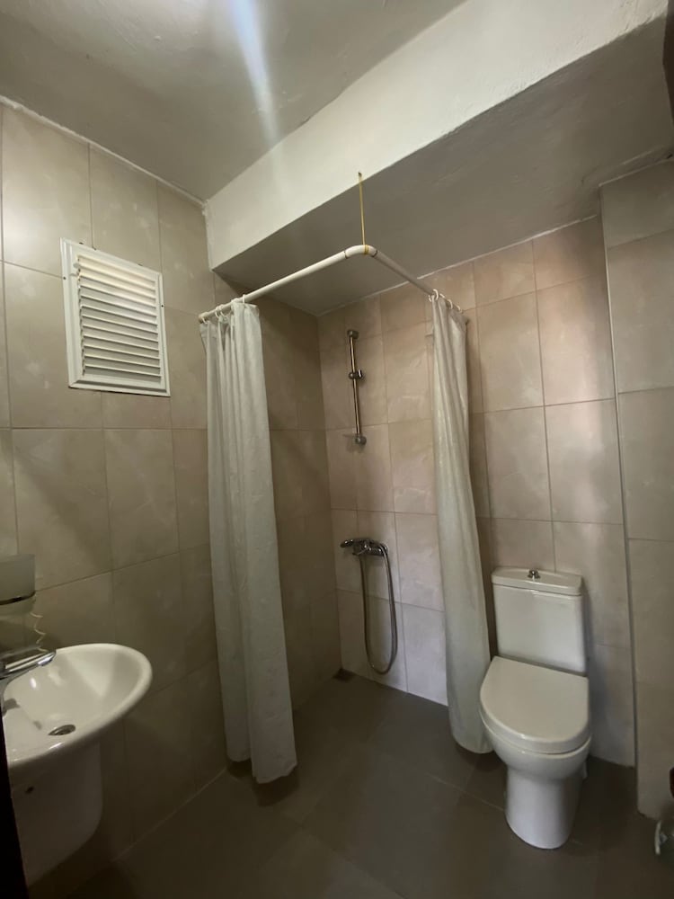 Triple Room - Photo 2