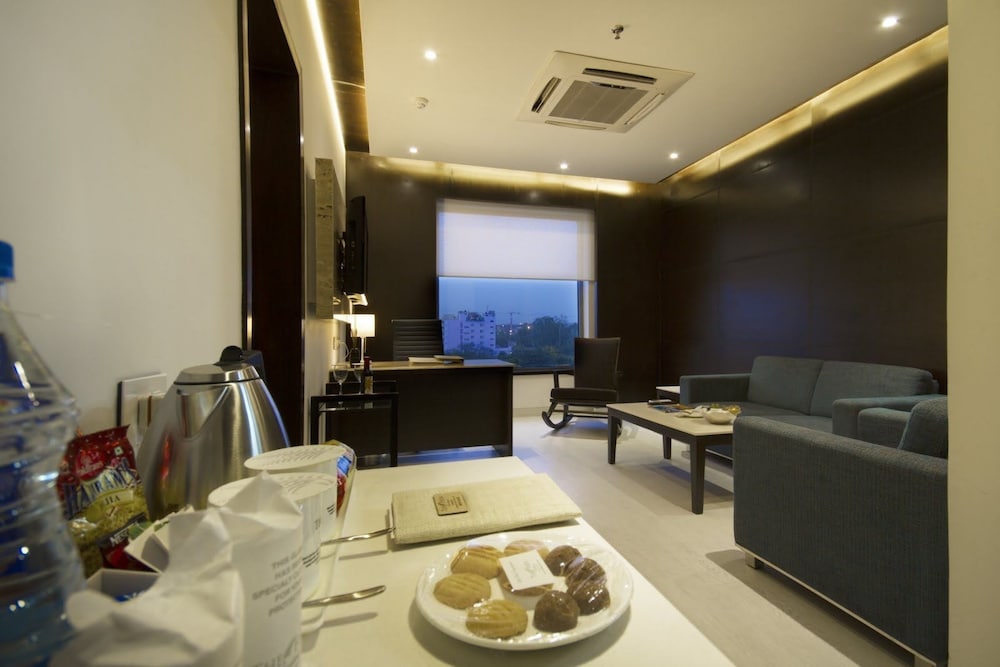 Hazel Suite
