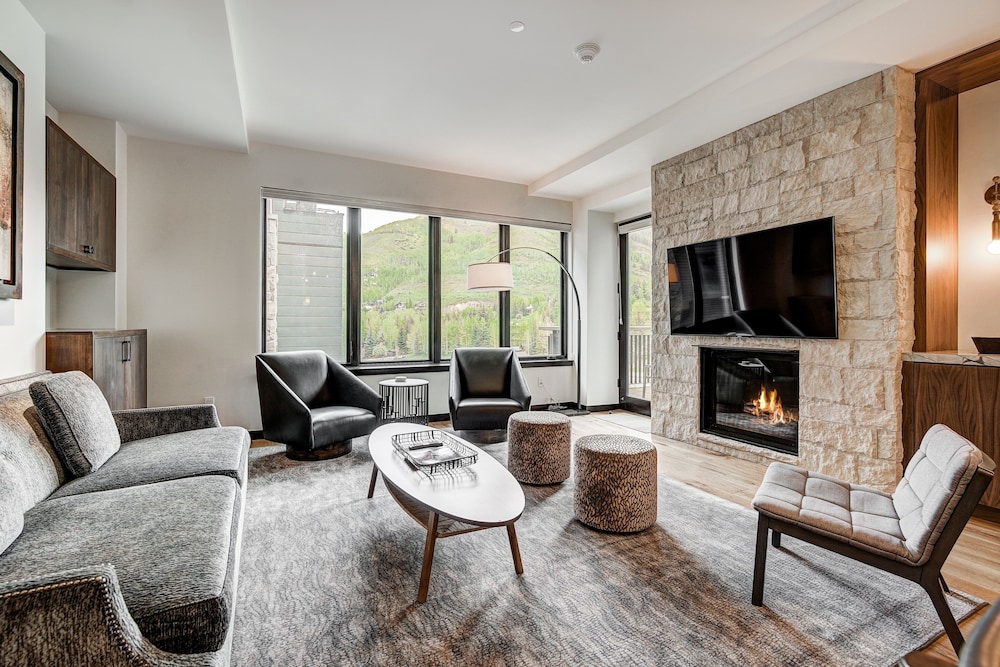 Condo, 2 Bedrooms