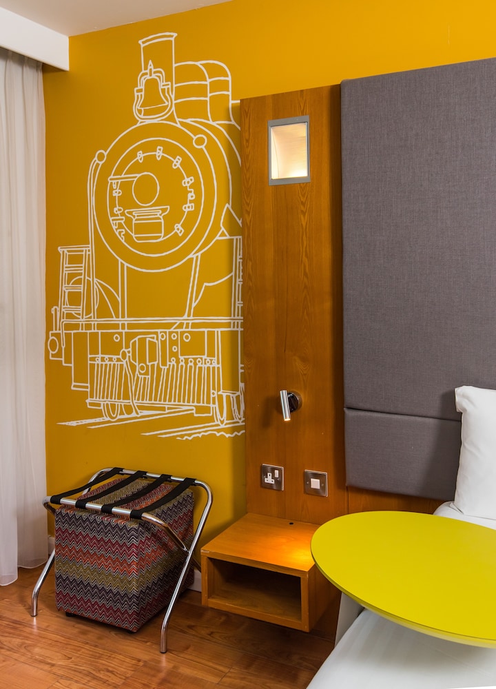 Room, 2 Twin Beds (The Duet) - Photo 7