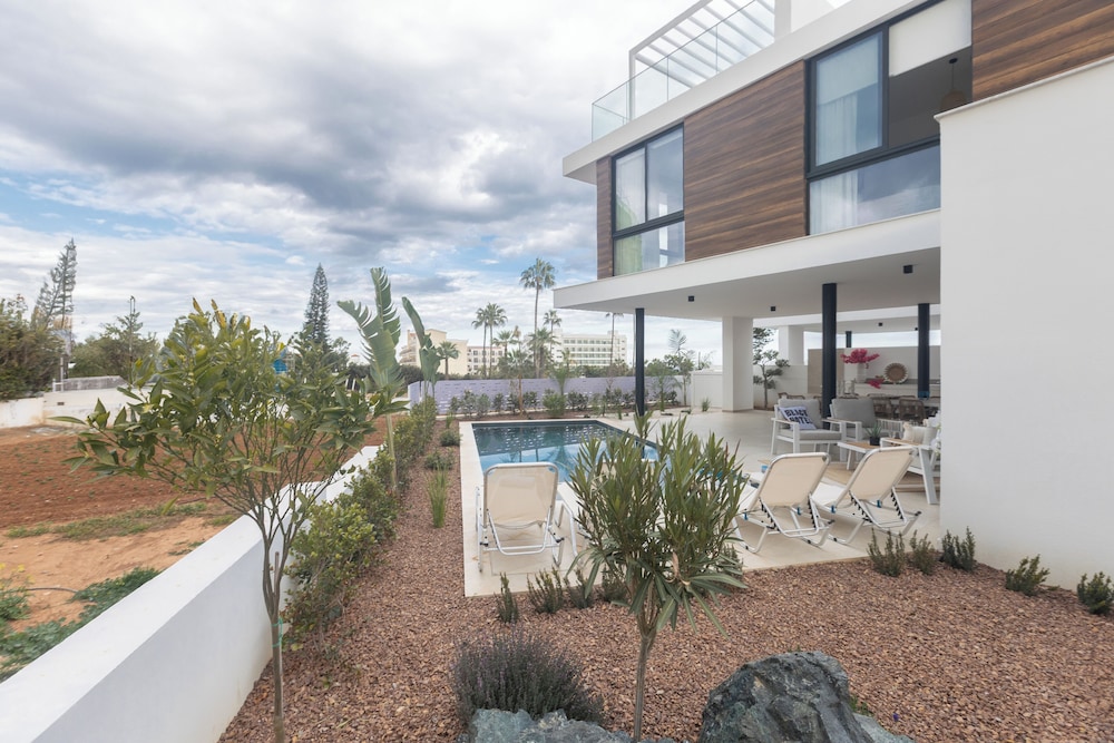 Villa, 4 Bedrooms, Private Pool, Garden View