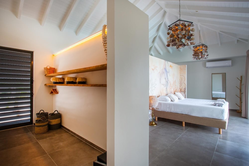Villa photo 1