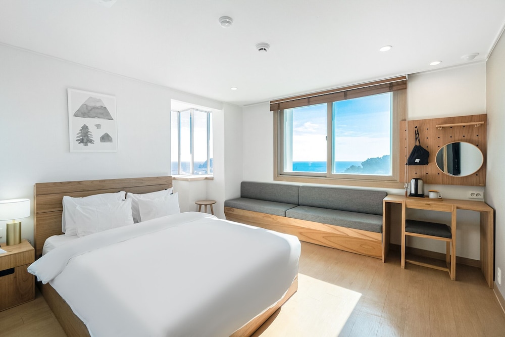 Panorama Double Room, Ocean View - Photo 4