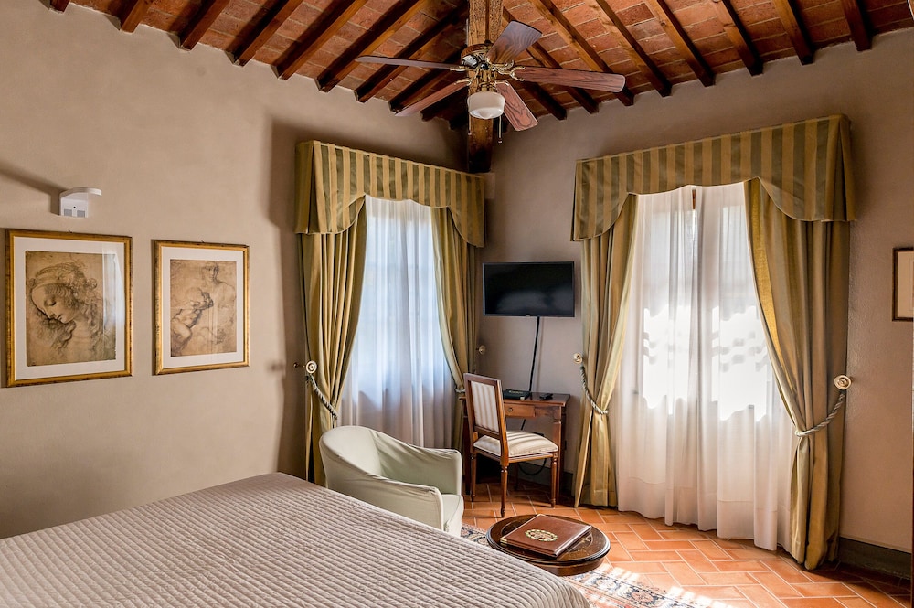 Premium Twin Room photo 2