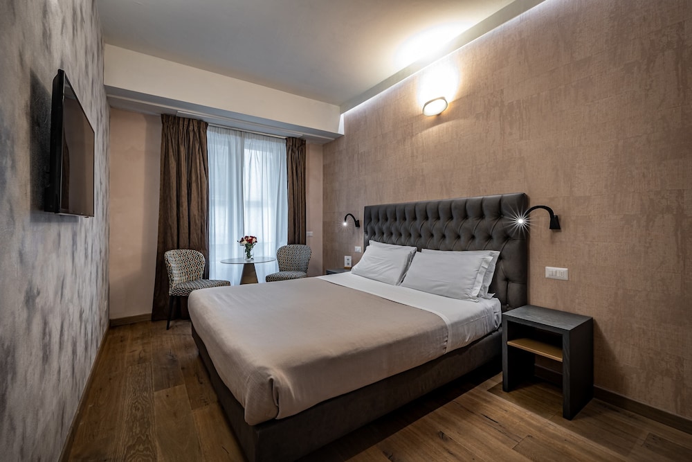 Standard Double Room photo 3
