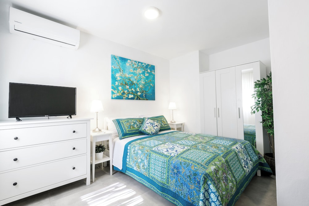 Comfort Studio Suite, Garden View