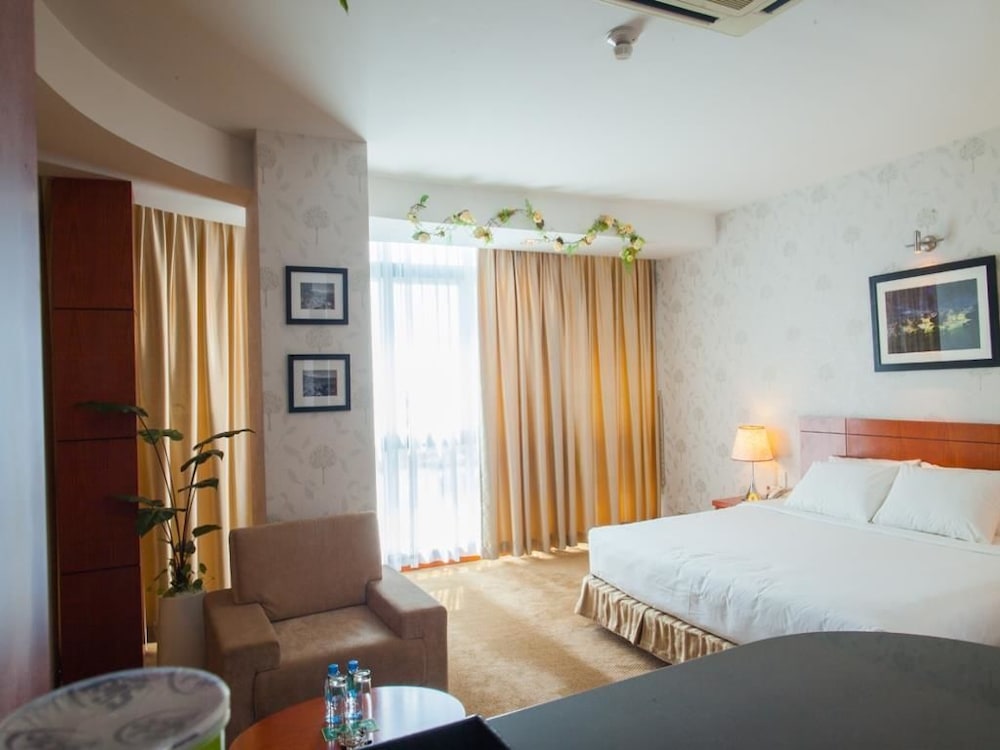Deluxe Suite, 2 Bedrooms, Connecting Rooms, River View photo 2