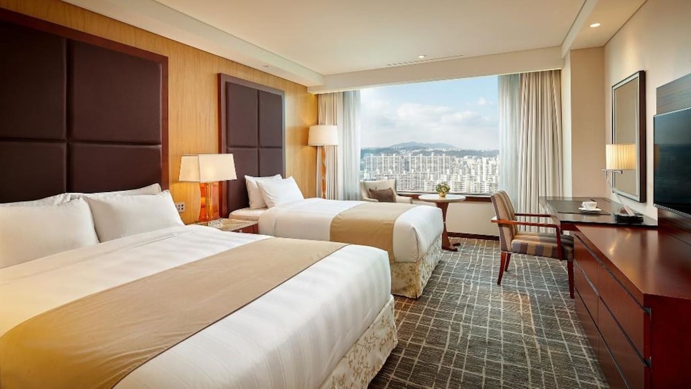 [Breakfast + Lounge benefits per number of guests] Club Deluxe Family Twin