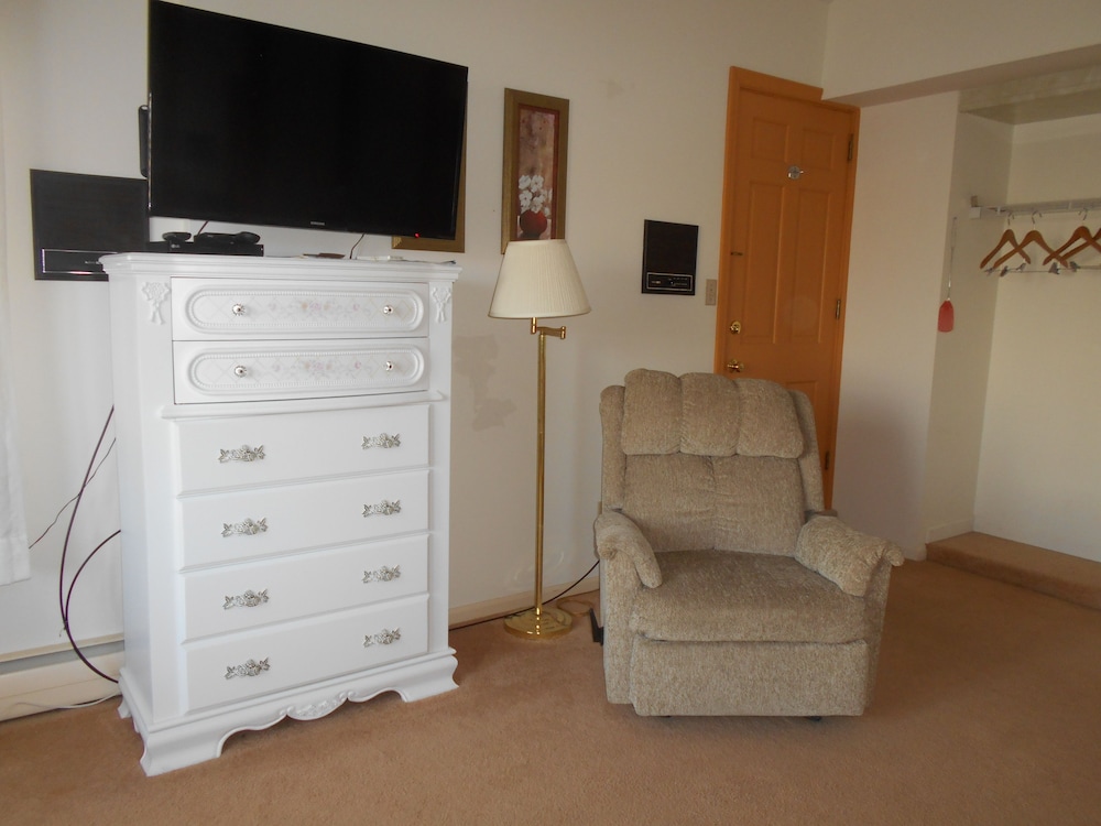Room, 1 King Bed (Master Suite) photo 2