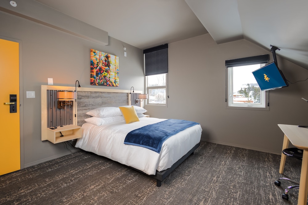 Basic Room, 1 Queen Bed