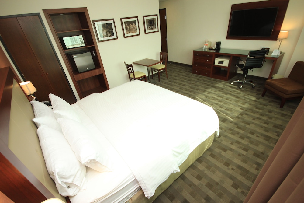 Chambre Standard, 1 très grand lit, accessible aux personnes à mobilité réduite