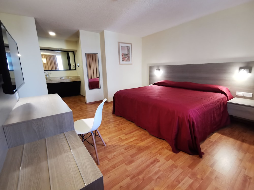 Business King bed Room photo 2