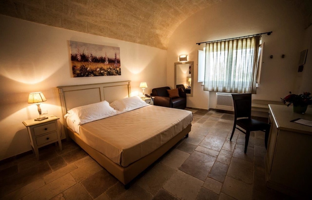 Deluxe Double or Twin Room photo 3