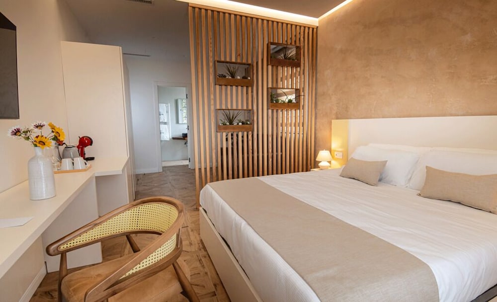Junior Double or Twin Room photo 3