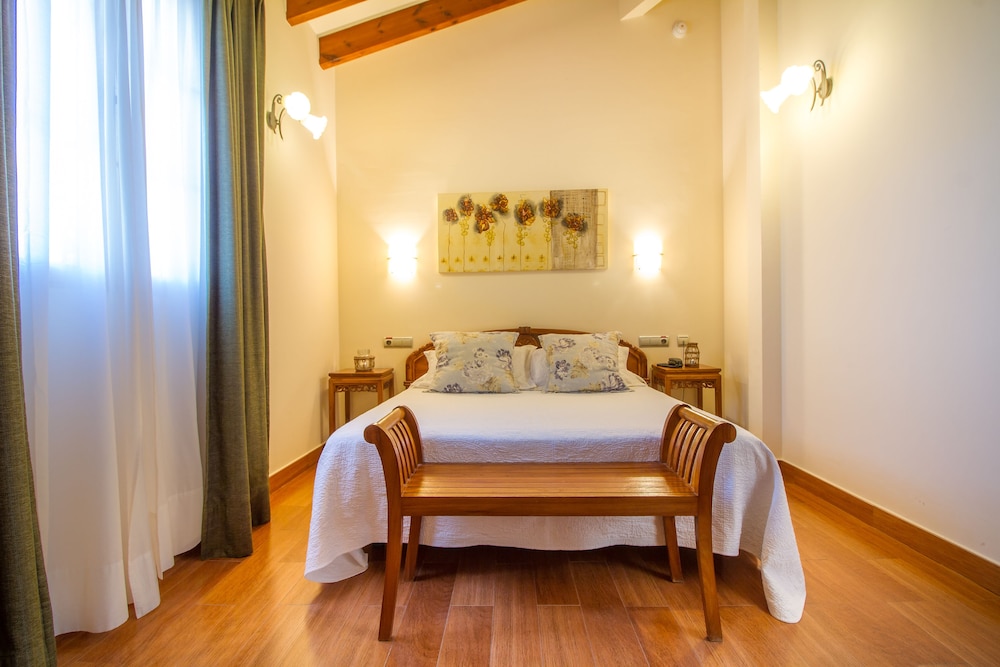 Classic Double Room - Photo 2