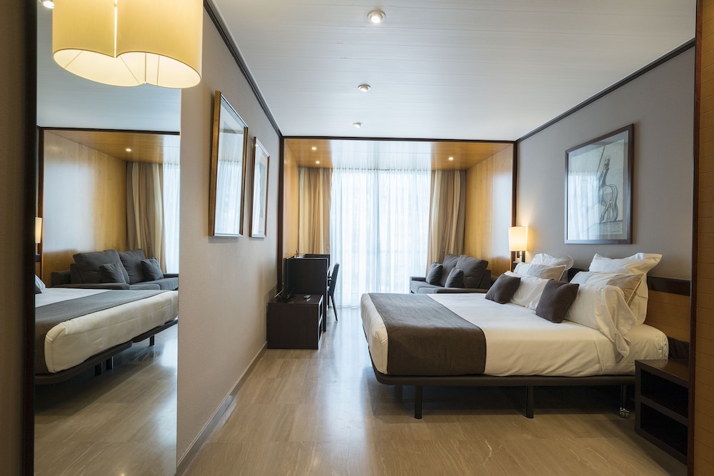 Standard Double or Twin Room, Balcony, Pool View - Photo 5