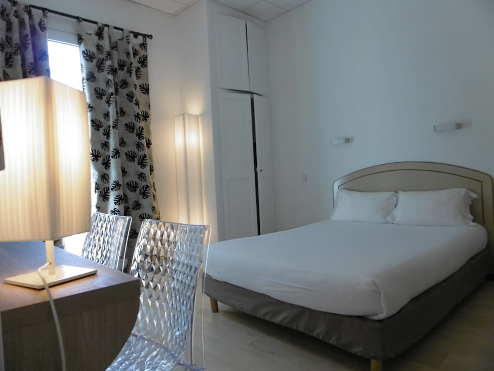 Standard Double Room photo 3