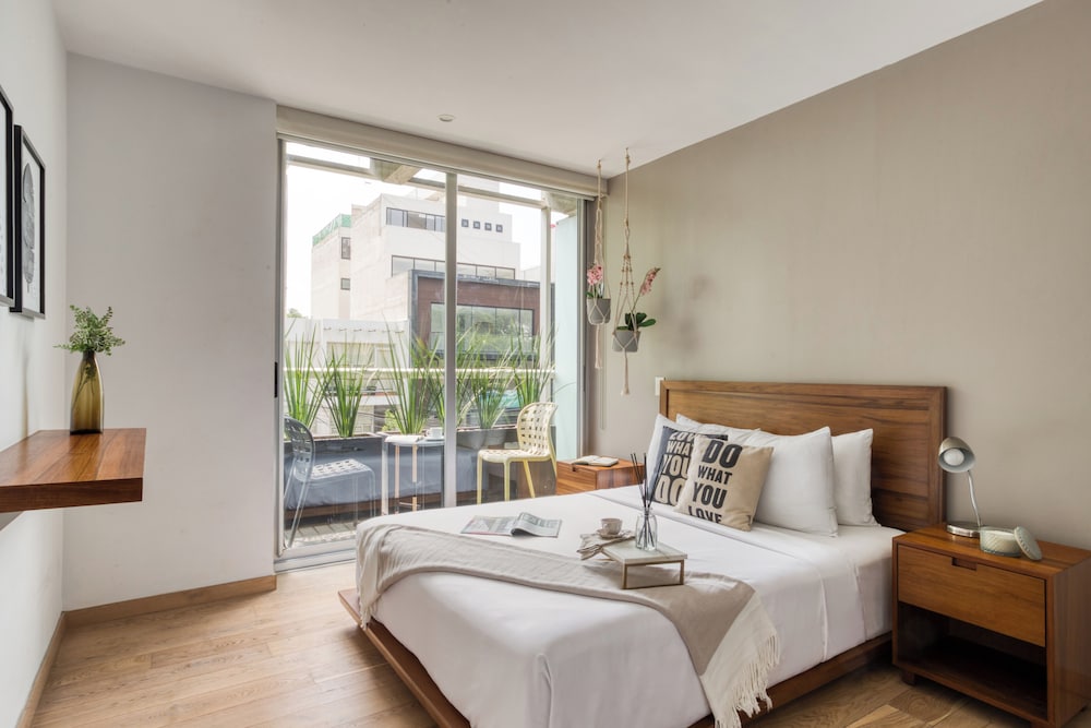Apartment with Balcony - Photo 1