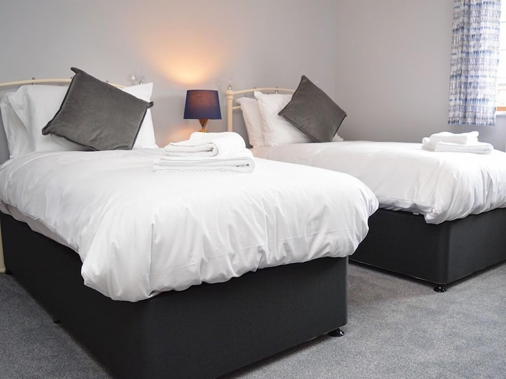 Deluxe Twin Room, Ensuite photo 1