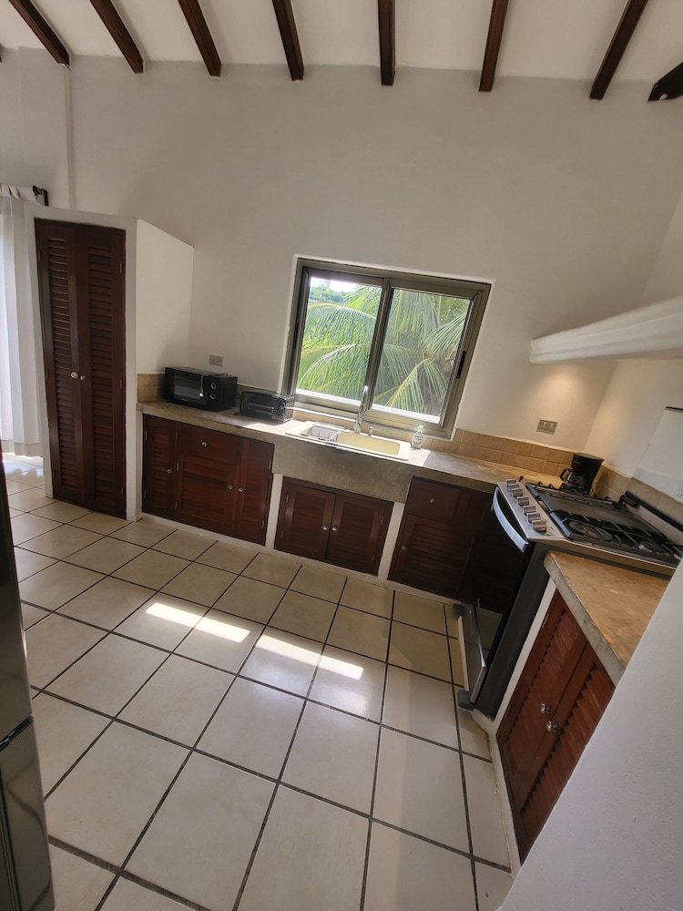 Condo, 3 Bedrooms, Garden Area photo 2