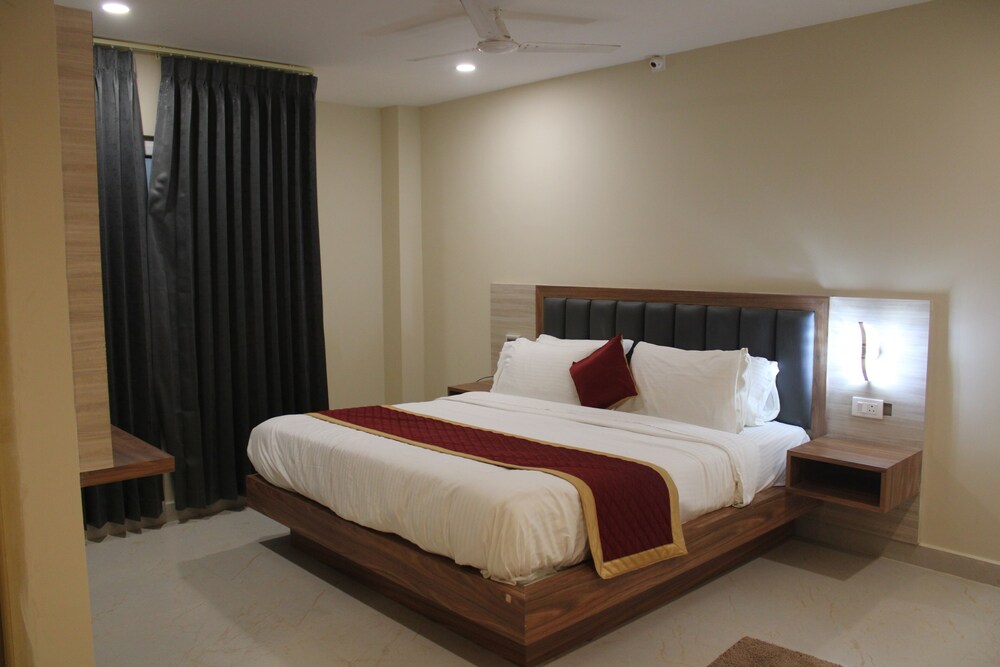Deluxe Double or Twin Room, Balcony