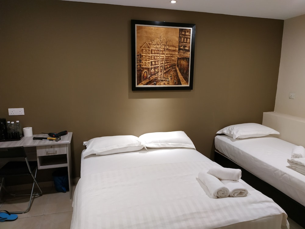 Superior Triple Room - Photo 9